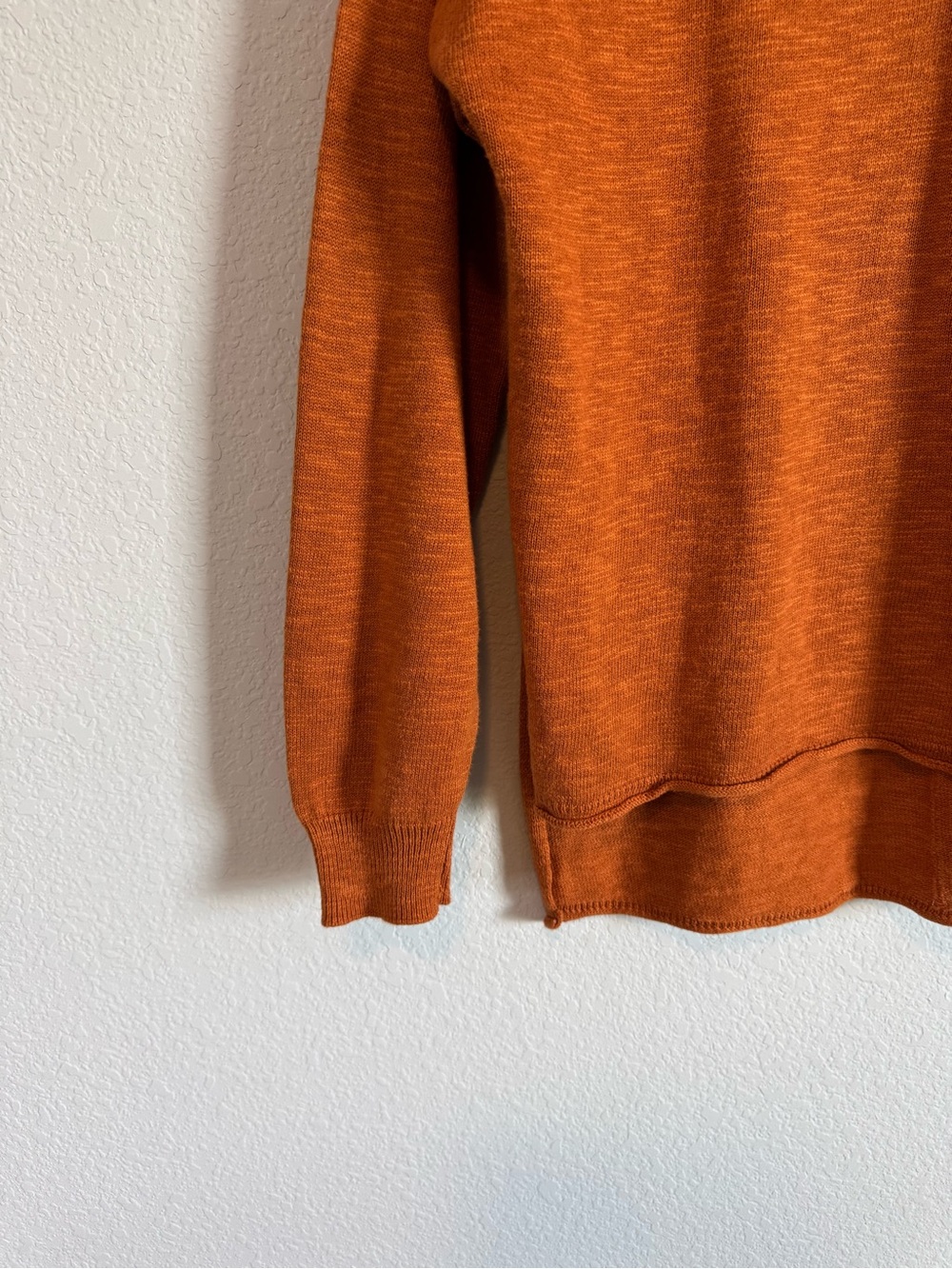 Free People Beach Rust Orange V Neck Cotton Linen Blend Side Slit Sweater Sz XS - Picture 2 of 9